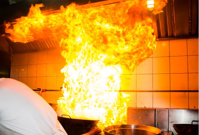How to extinguiesher kitchen fire